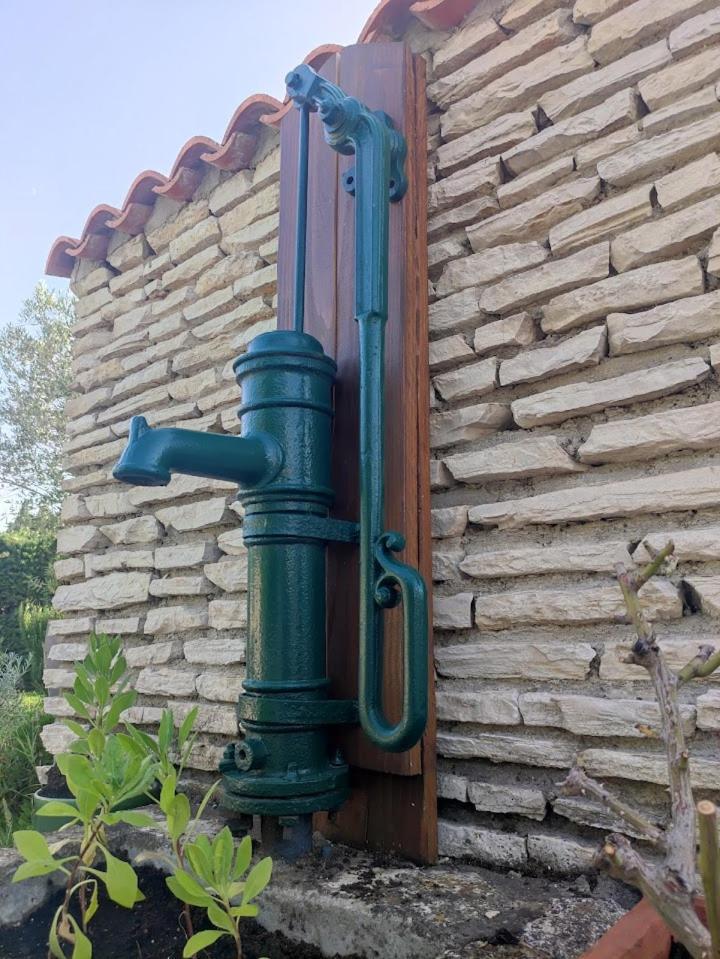 Le Gite De Lolivier En Provence Aramon Exterior foto