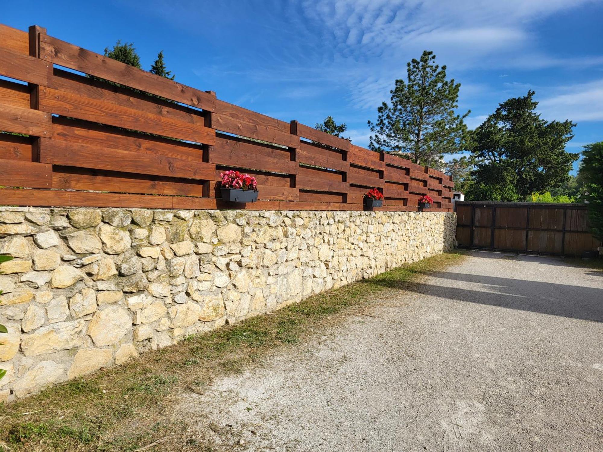 Le Gite De Lolivier En Provence Aramon Exterior foto