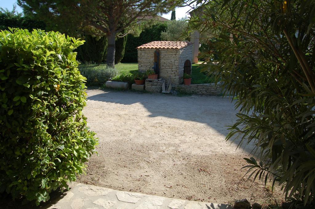 Le Gite De Lolivier En Provence Aramon Exterior foto