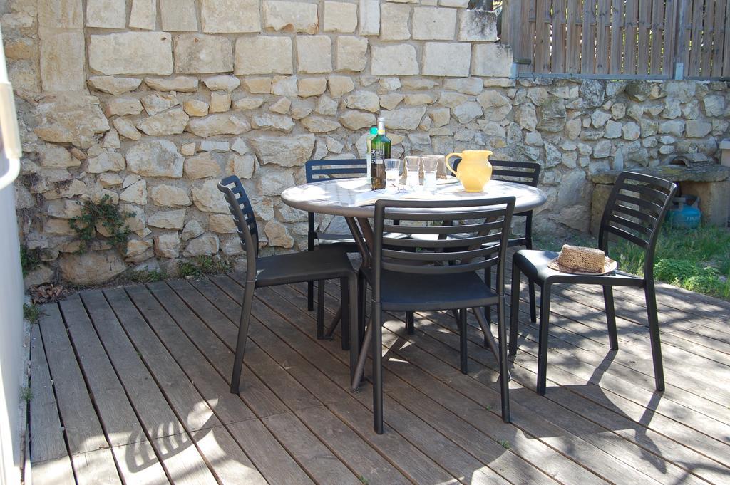 Le Gite De Lolivier En Provence Aramon Quarto foto